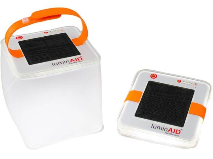 luminAID solar light