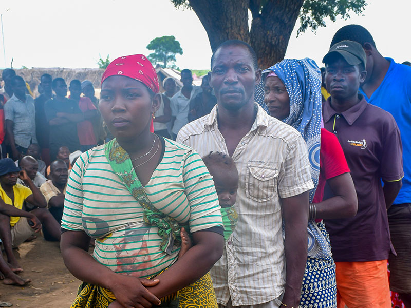 People queuing to receive humanitarian aid in Mozambique