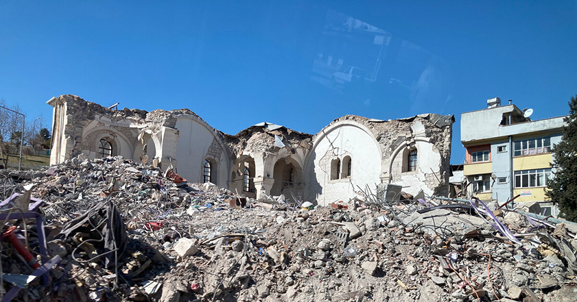 Building severely damaged by an earthquake in Turkey