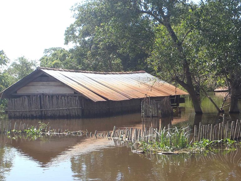 Building under flood water in Bolivia